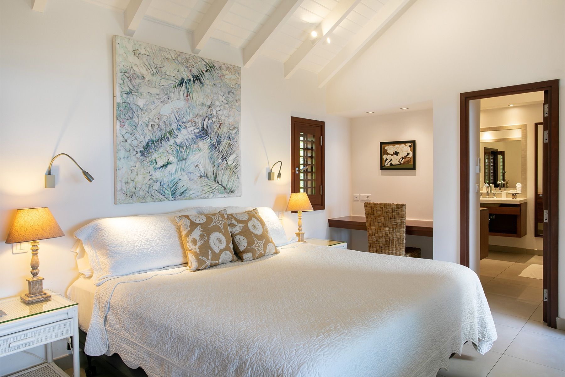 Blue Beach Villa villa photo.